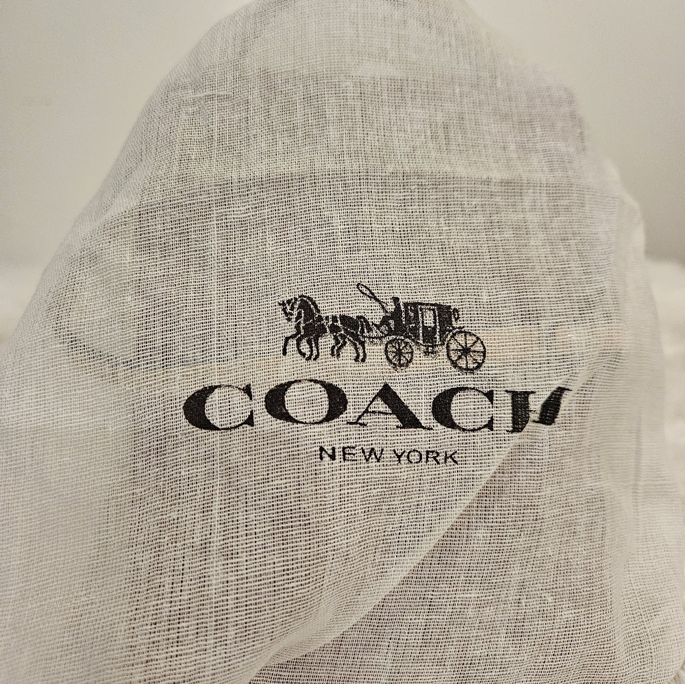 Coach Signature Nwot Wristlet in Burgundy - Picture 11 of 11
